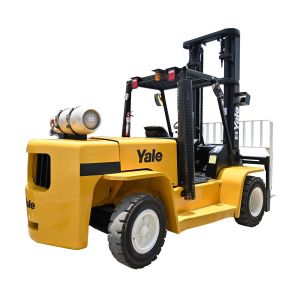 Montacargas remanufacturado YALE GP155CA